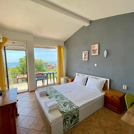 Serenity Hill ゲストハウス 3*