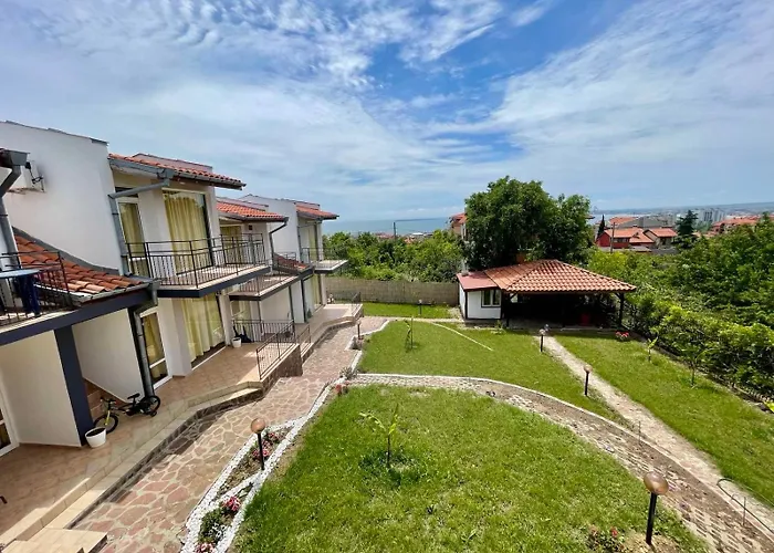 Serenity Hill Къща за гости Свети Влас