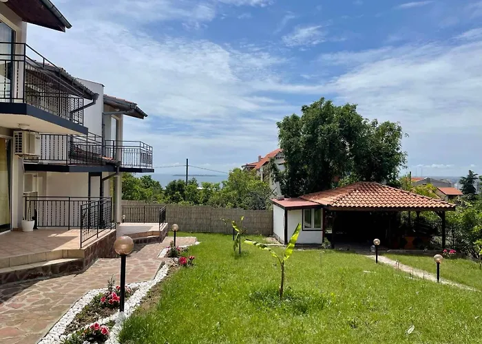 Serenity Hill Къща за гости Свети Влас